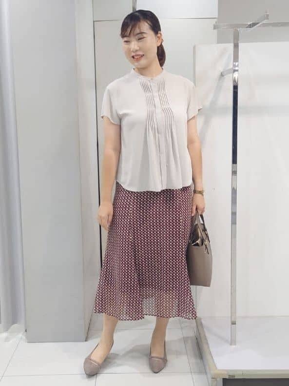 AZUSAさんの「Reflect｜【インナーに◎／すっきり見え！長め丈】タックデティールブラウス」を使ったコーディネート