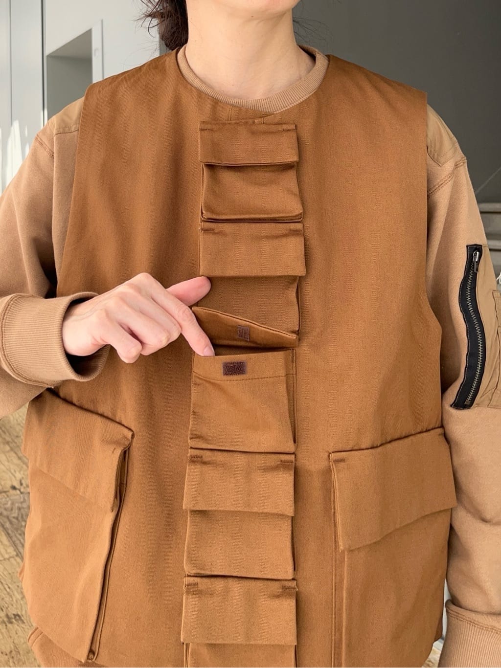 神野（jinno）さんの「TAKEO KIKUCHI｜【Sサイズ～】カツラギストレートパンツ」を使ったコーディネート