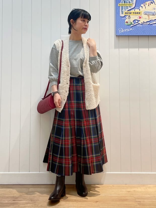 mikaさんの「Dessin｜【360度可愛い・洗える】バックヘンリーカットソー」を使ったコーディネート