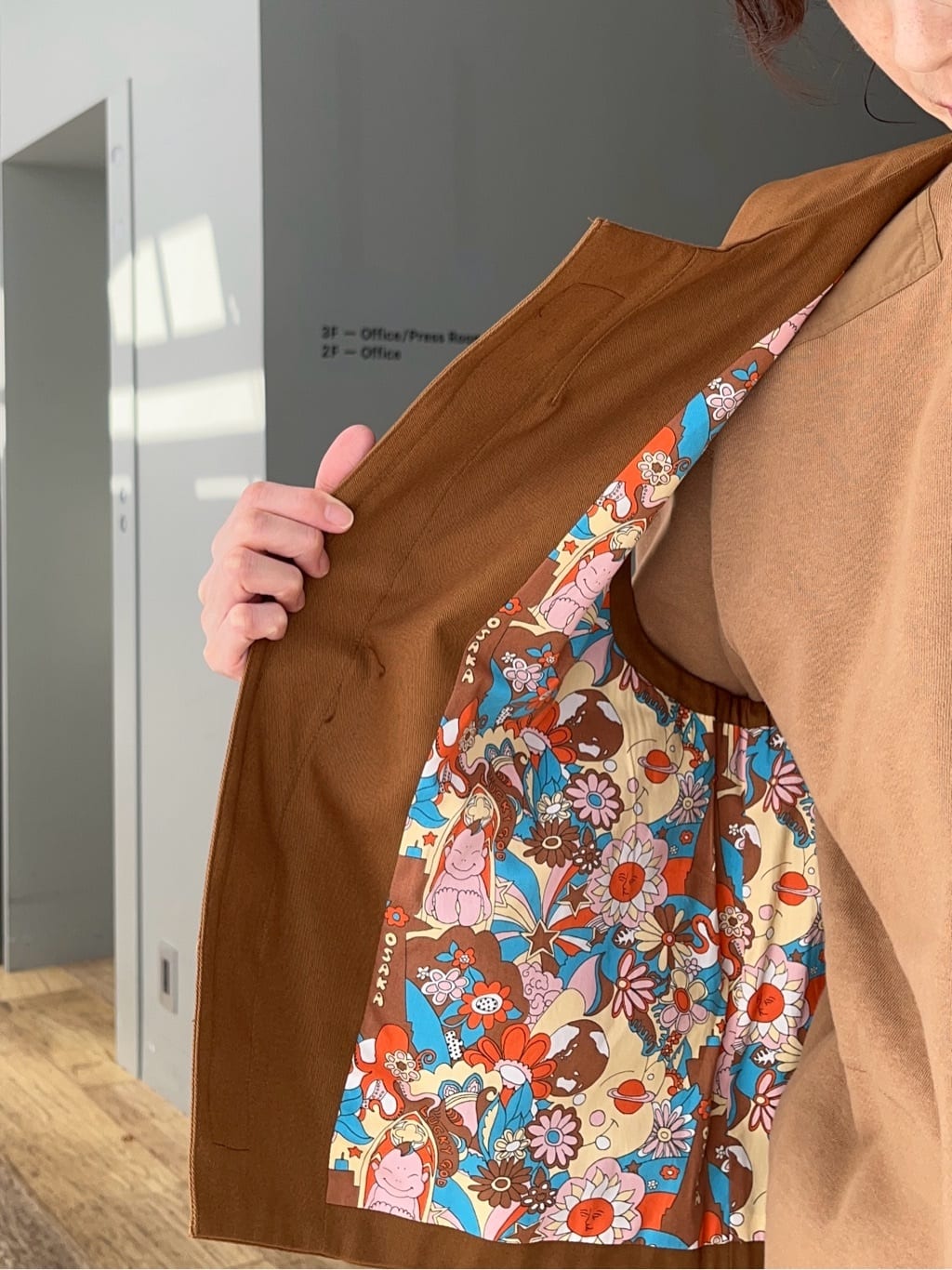 神野（jinno）さんの「TAKEO KIKUCHI｜【Sサイズ～】カツラギストレートパンツ」を使ったコーディネート