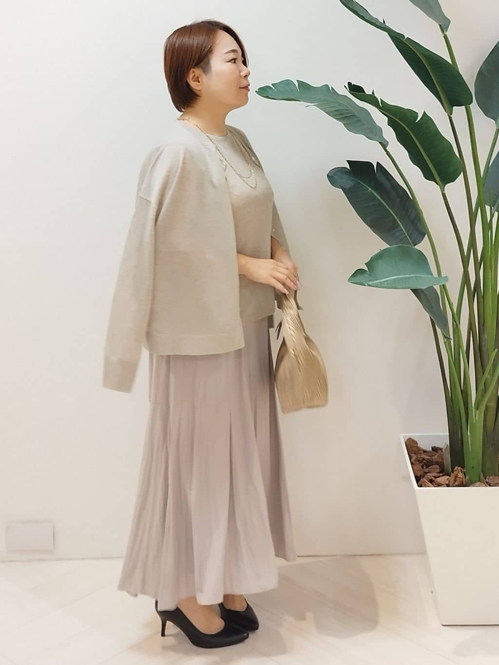 s u g iさんの「UNTITLED｜【アンサンブル可/洗える】シアーノースリーブ プルオーバー」を使ったコーディネート