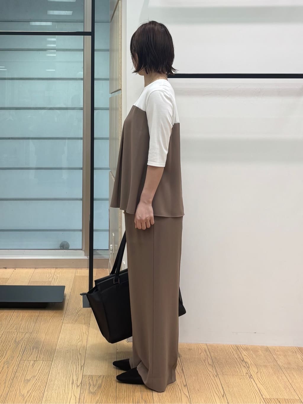 asamiさんの「INDIVI｜【セットアップ可能】ビスチェレイヤード風トップス」を使ったコーディネート