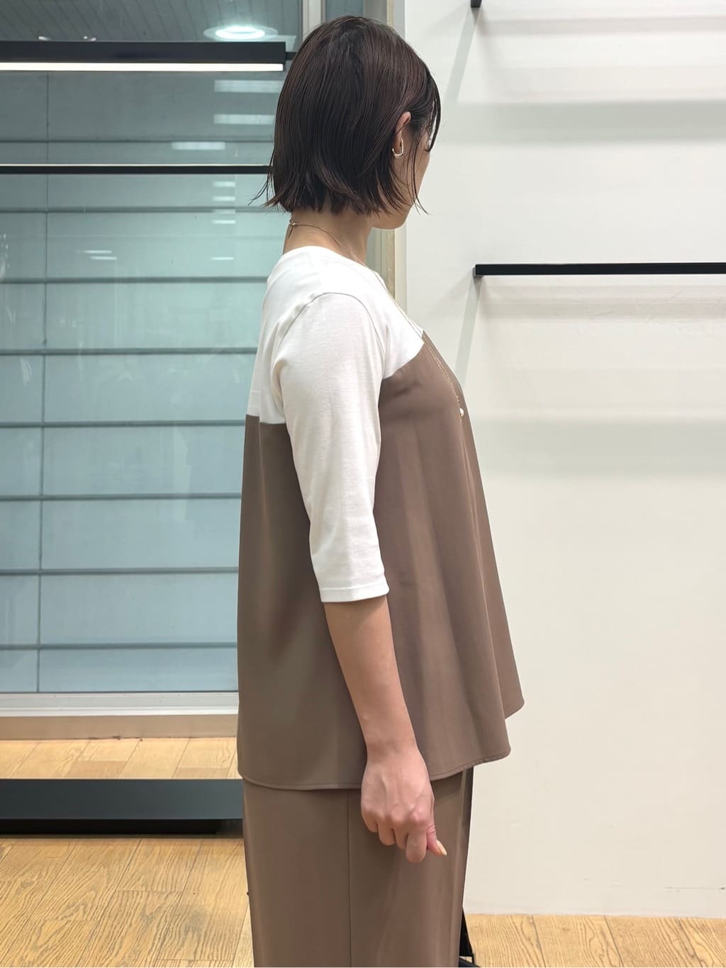 asamiさんの「INDIVI｜【セットアップ可能】ビスチェレイヤード風トップス」を使ったコーディネート