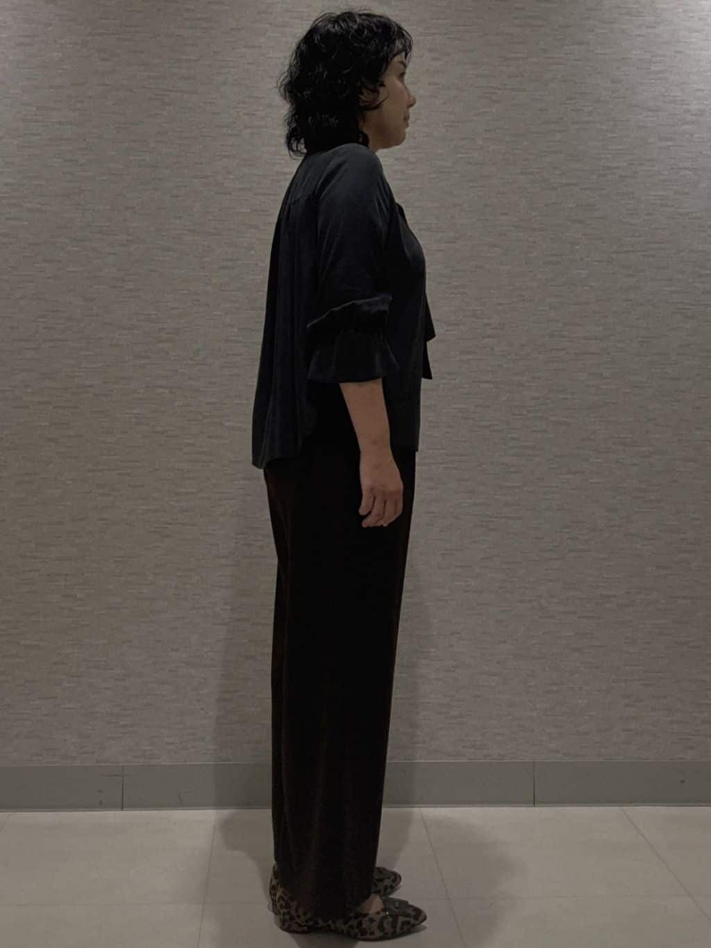 KOJIMAさんの「Reflect｜【すっきりシルエット】ワイドクロップドパンツ」を使ったコーディネート