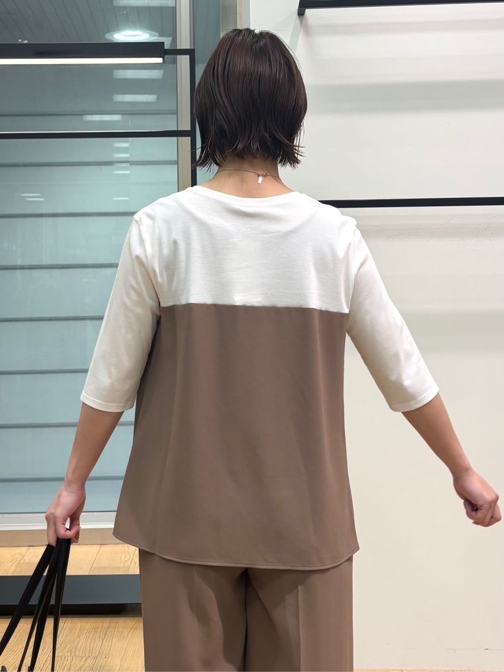 asamiさんの「INDIVI｜【セットアップ可能】ビスチェレイヤード風トップス」を使ったコーディネート