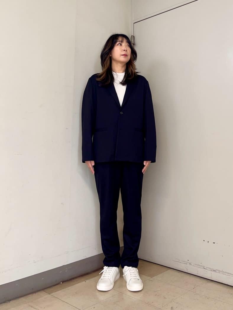 iwさんの「TAKEO KIKUCHI｜【JUST ONE LAYER】ダウンファブリック テーラード ジャケット」を使ったコーディネート