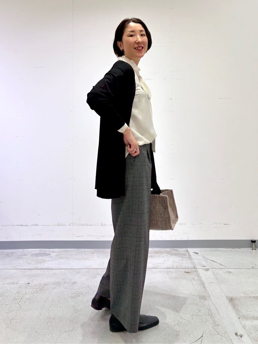 yuriさんの「INDIVI｜ジオメプリントボウタイブラウス」を使ったコーディネート