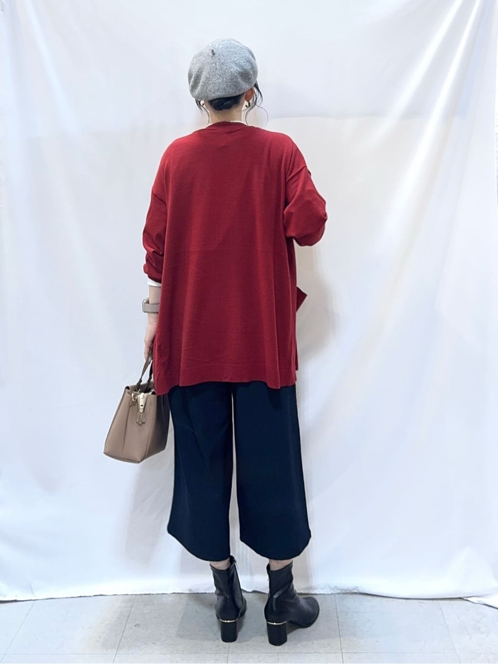 𝐇𝐢𝐫𝐨𝐦𝐢さんの「SHOO･LA･RUE｜グラフィックアソート ベーシックロンT」を使ったコーディネート