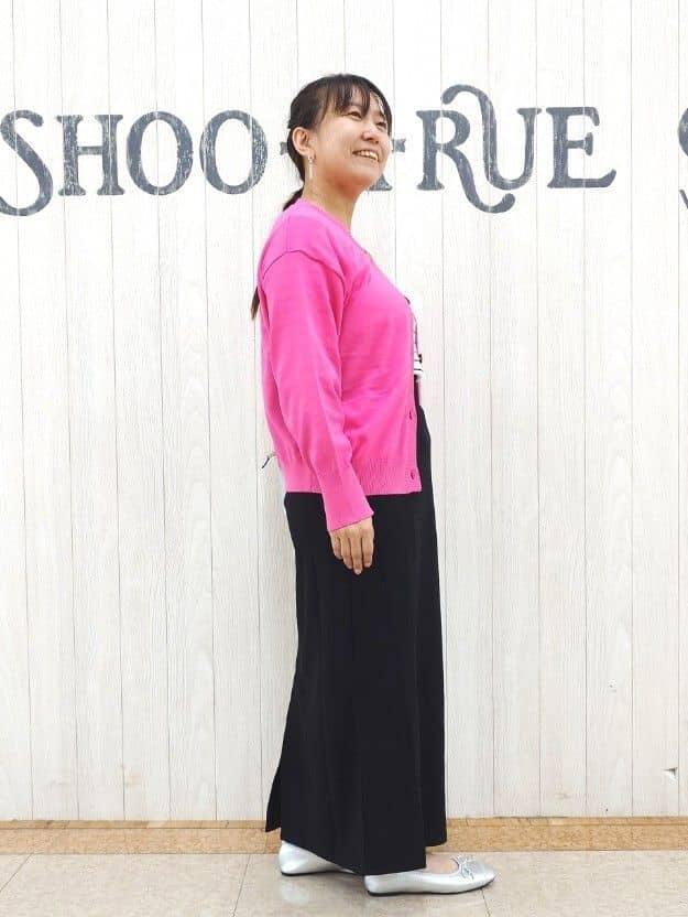 とろろさんの「SHOO･LA･RUE｜【洗える/S-LL/アンサンブル可】大人フェミニン さらっとタッチのニットカーディガン」を使ったコーディネート