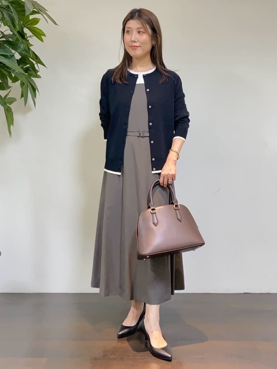 tomoさんの「UNTITLED｜【アンサンブル可/薄手】ベーシッククルーネックカーディガン」を使ったコーディネート