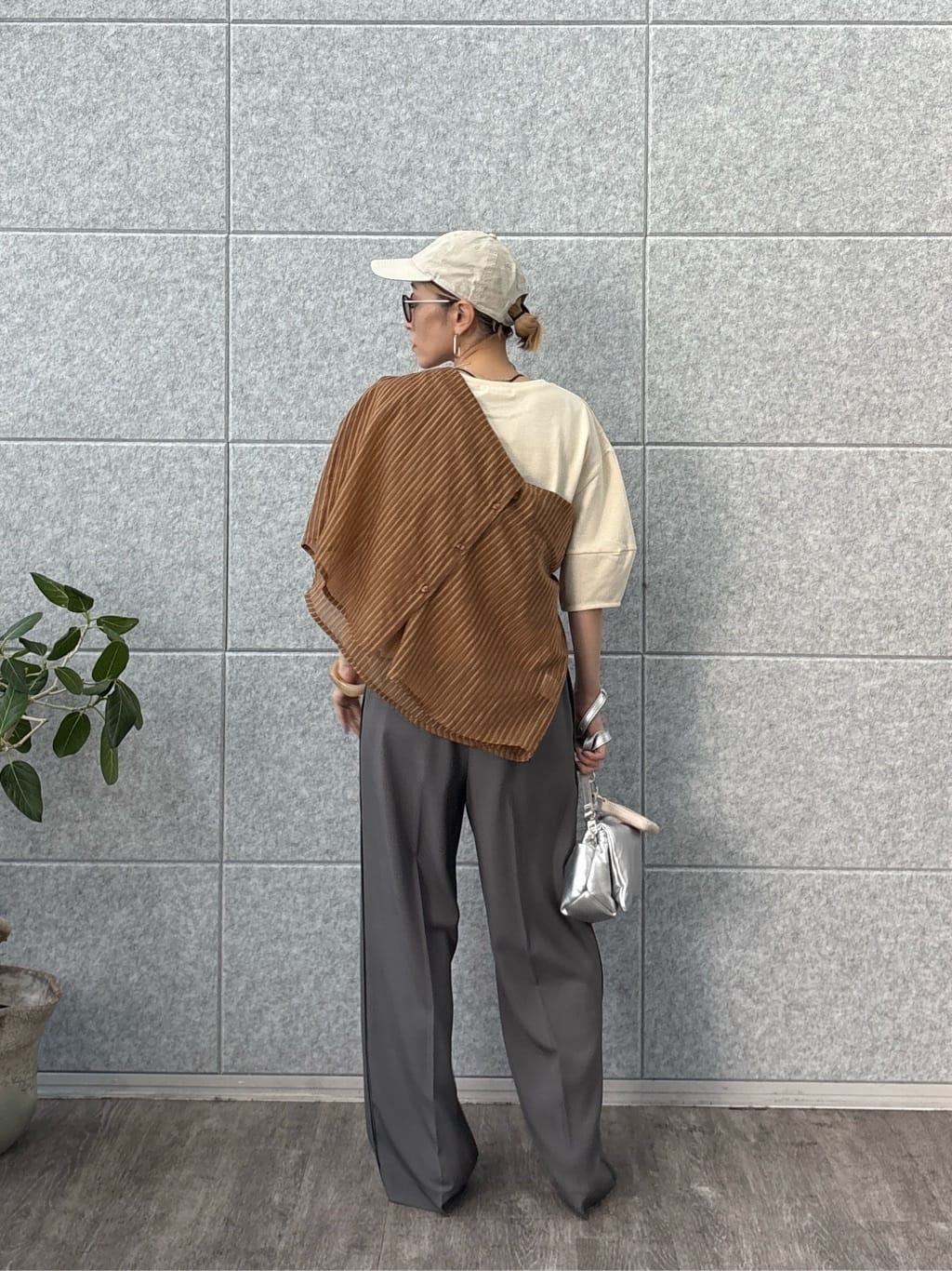 kotakiさんの「INDIVI｜フォルムスリーブカットソー」を使ったコーディネート