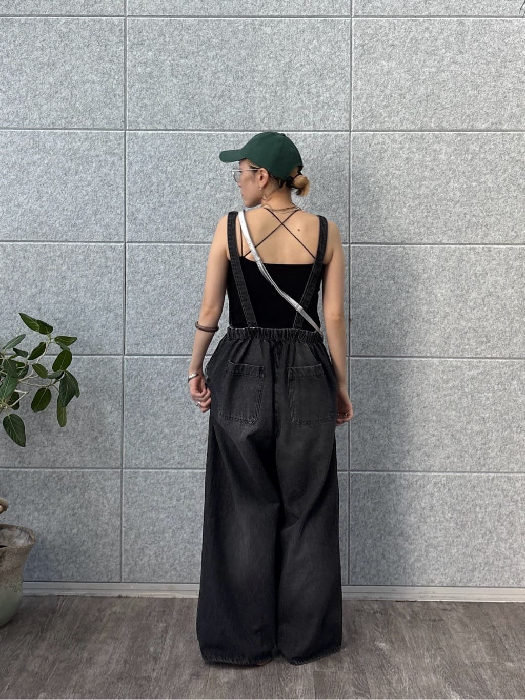 kotakiさんの「INDIVI｜デニムサロペット」を使ったコーディネート
