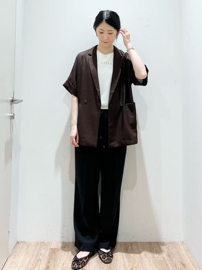 momokoさんの「OPAQUE.CLIP｜メタリック刺繍ロゴTシャツ【接触冷感／洗濯機洗い可】」を使ったコーディネート