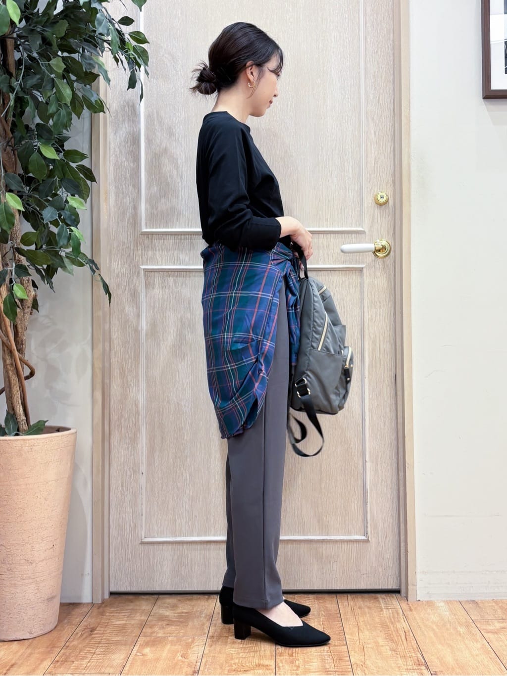 なみさんの「SHOO･LA･RUE｜【洗濯機可/S-LL】程よい抜け感 大人のチェックシャツ」を使ったコーディネート