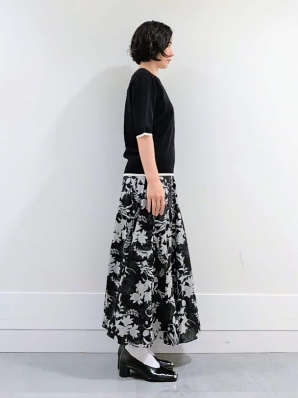 ミズタさんの「UNTITLED｜【アンサンブル可/薄手/洗える】5分袖クルーニット」を使ったコーディネート