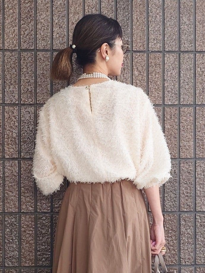 MUTSUKOさんの「UNTITLED｜【洗える/1枚で着映え】カットジャカードトップス」を使ったコーディネート