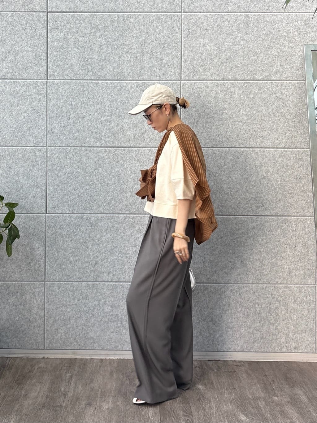 kotakiさんの「INDIVI｜フォルムスリーブカットソー」を使ったコーディネート