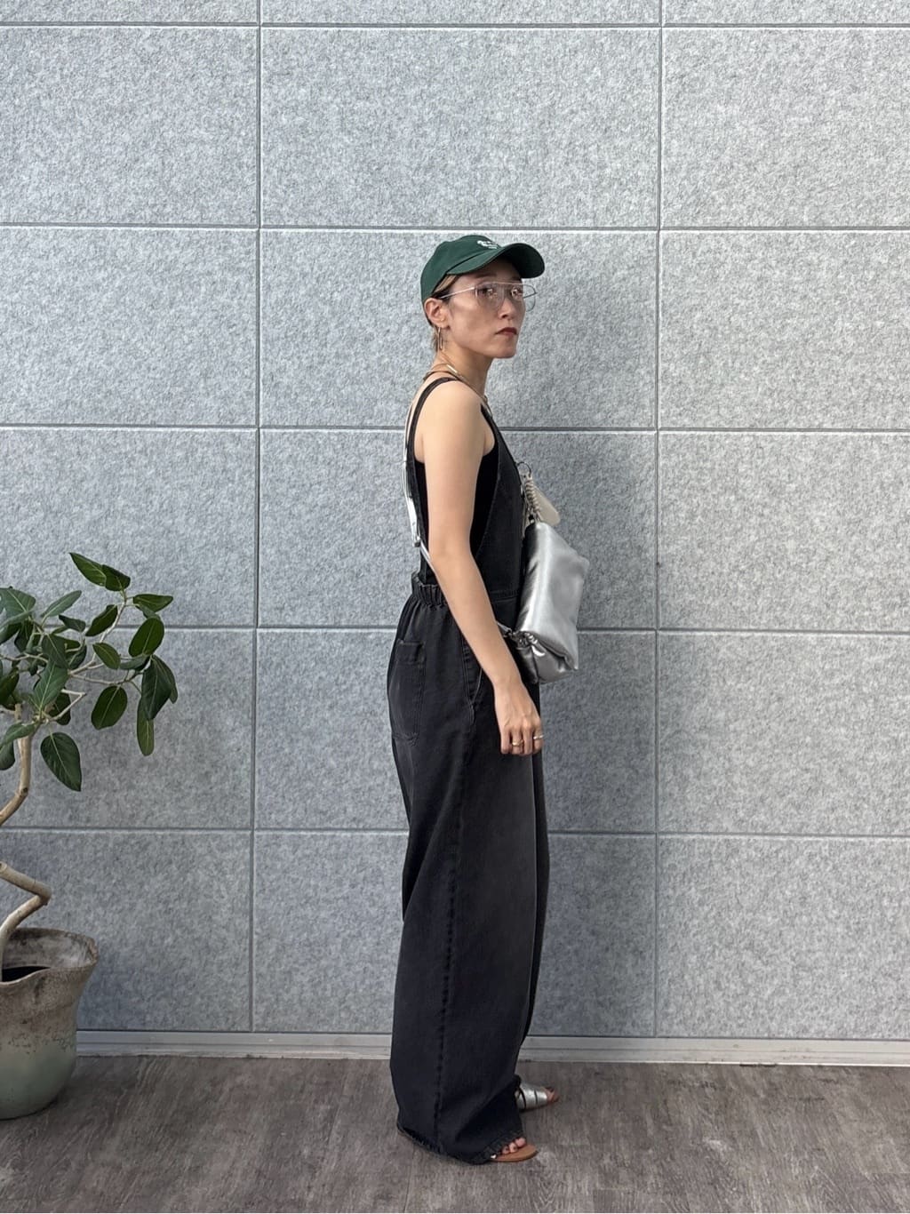 kotakiさんの「INDIVI｜デニムサロペット」を使ったコーディネート
