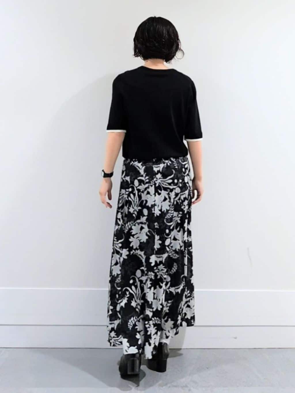 ミズタさんの「UNTITLED｜【アンサンブル可/薄手/洗える】5分袖クルーニット」を使ったコーディネート