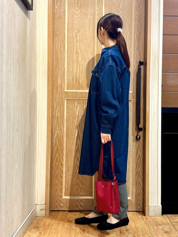 KAORIさんの「SHOO･LA･RUE｜【S-LL】ロングシーズン活躍 デニムシャツワンピース」を使ったコーディネート