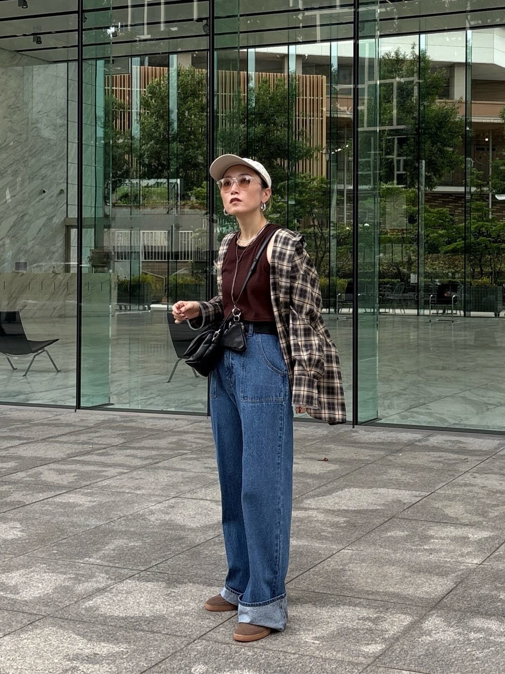 kotakiさんの「INDIVI｜オンブレチェックシャツ」を使ったコーディネート