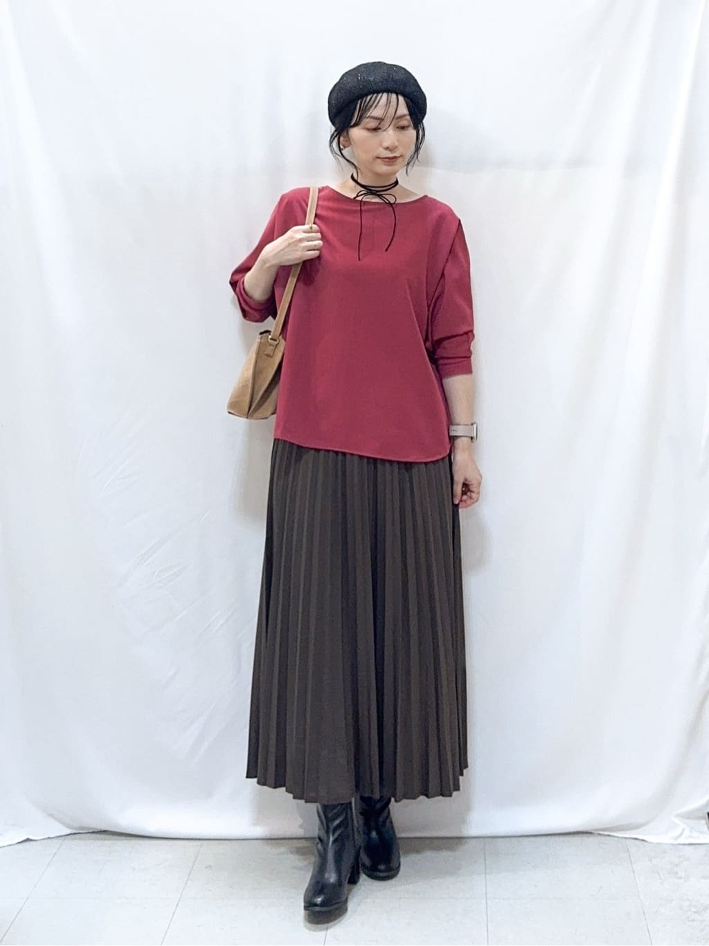 𝐇𝐢𝐫𝐨𝐦𝐢さんの「SHOO･LA･RUE｜【高レビュー/洗濯後しわになりにくい】1枚でサマ見え 8分袖ドルマンブラウス」を使ったコーディネート