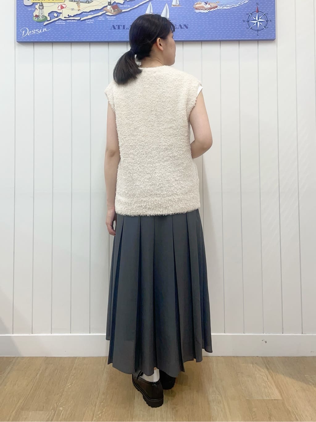 Mayaさんの「Dessin｜【洗える】Vネックシャギーベスト」を使ったコーディネート