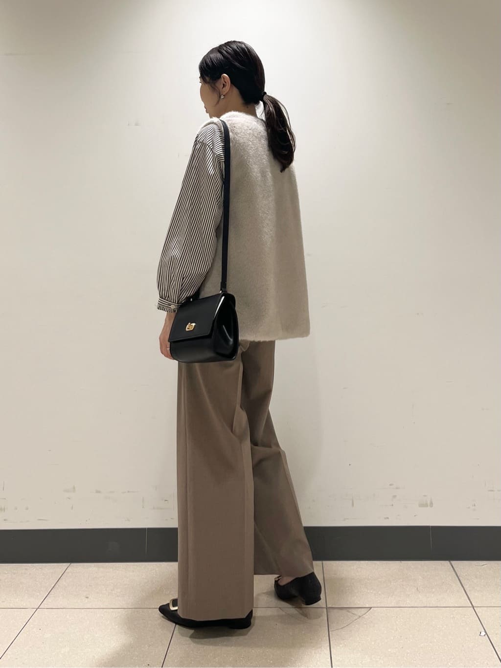 shokoさんの「INDIVI｜【洗える】胸元タックフリル長袖ブラウス」を使ったコーディネート