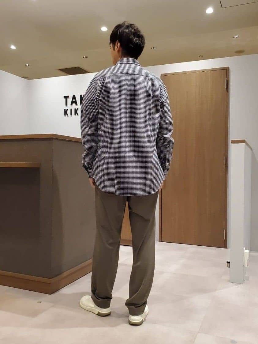 ishidaさんの「TAKEO KIKUCHI｜【抗菌防臭/シーズンレス】シアサッカーギンガムチェック ストレッチシャツ」を使ったコーディネート