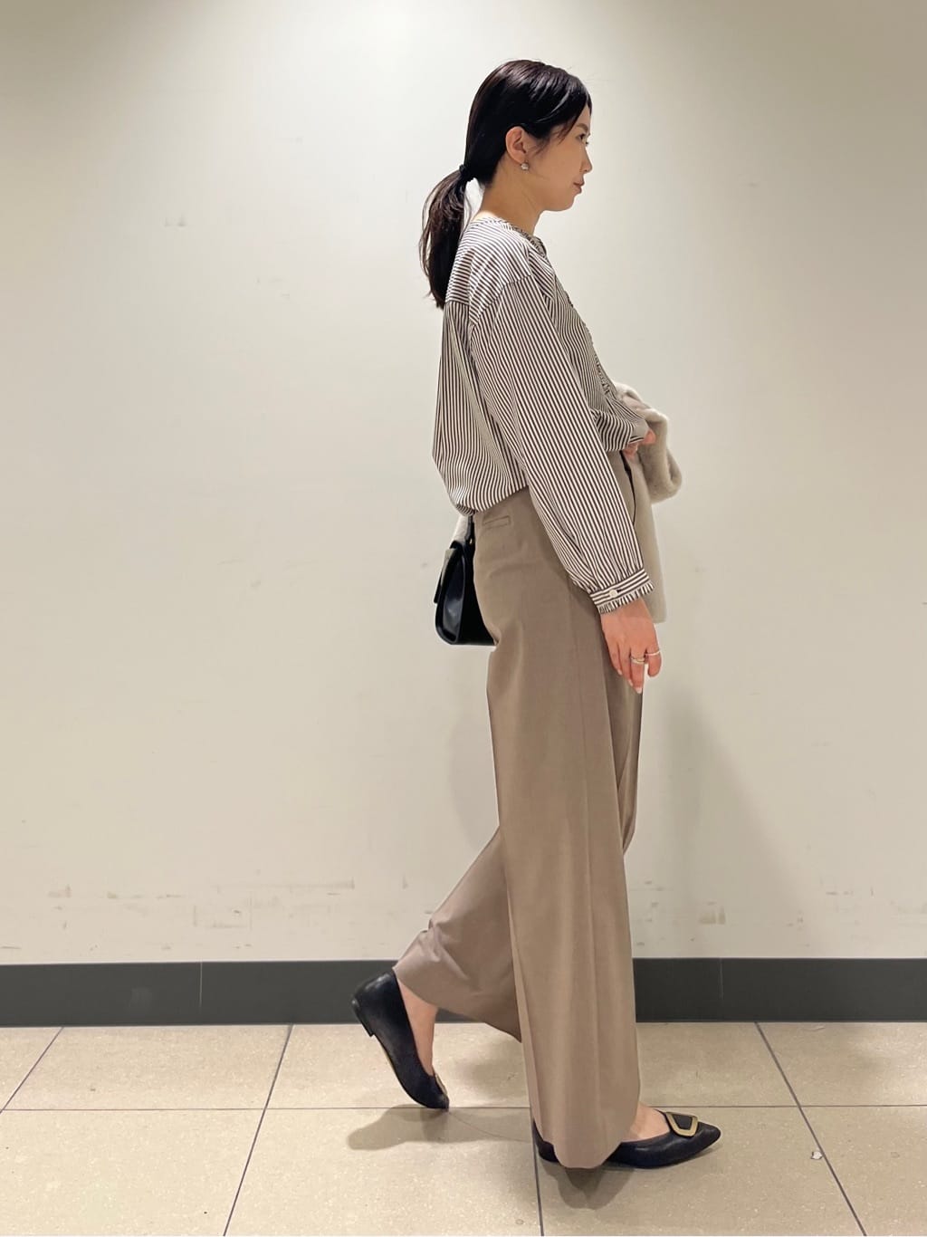 shokoさんの「INDIVI｜【洗える】胸元タックフリル長袖ブラウス」を使ったコーディネート