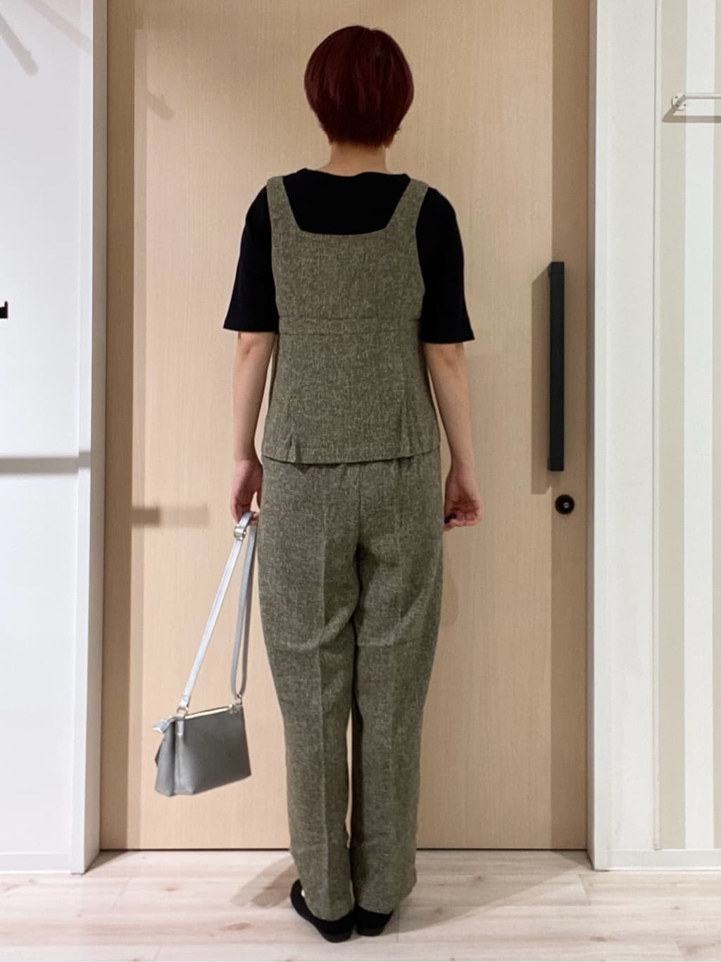 ひらしーさんの「SHOO･LA･RUE｜【S-LL】女性らしさ漂うハートネック テレコ5分袖トップス」を使ったコーディネート