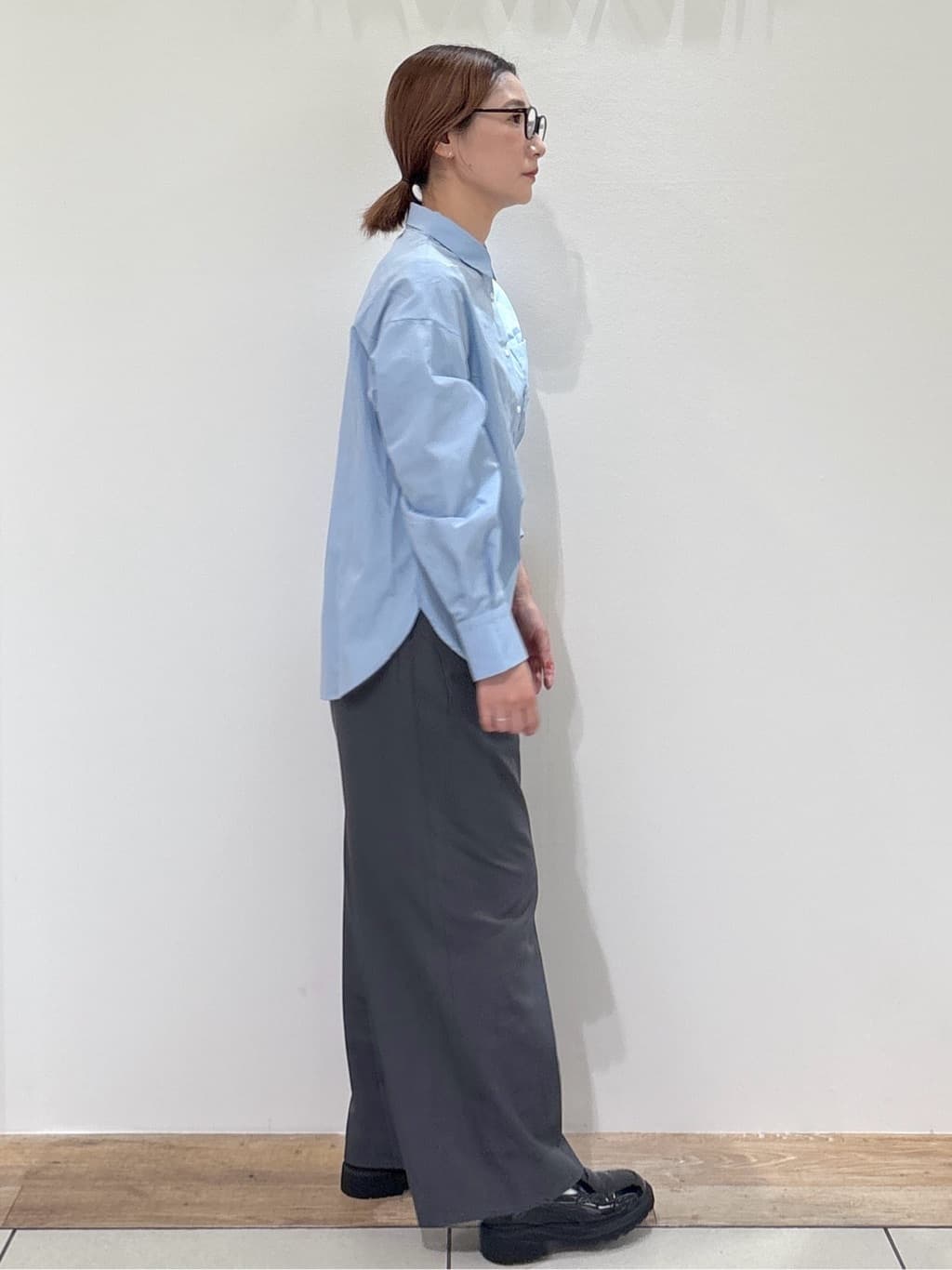 たけねぇさんの「OPAQUE.CLIP｜ポケット刺繍レギュラーカラーシャツ【洗濯機OK】」を使ったコーディネート