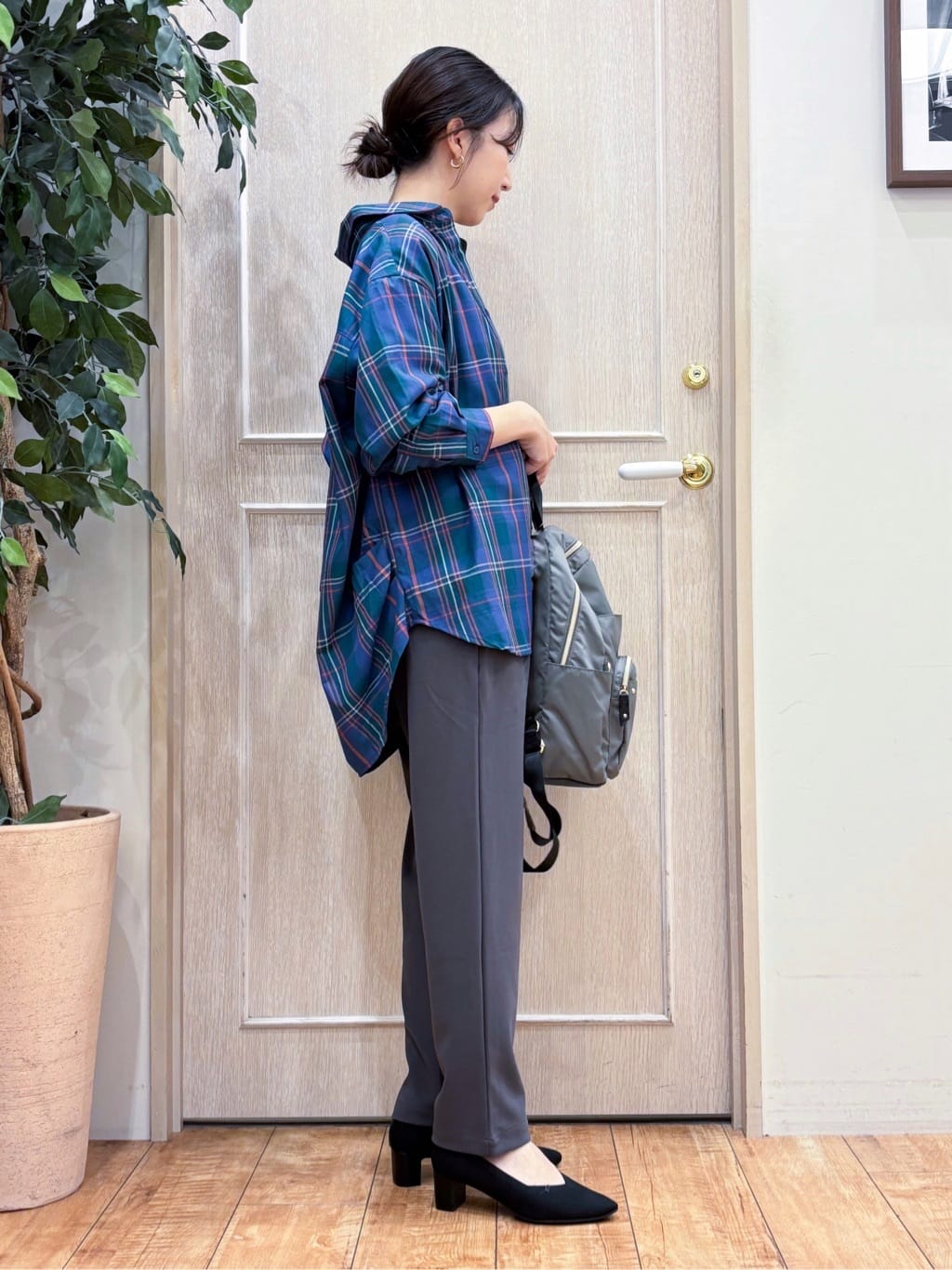 なみさんの「SHOO･LA･RUE｜【洗濯機可/S-LL】程よい抜け感 大人のチェックシャツ」を使ったコーディネート