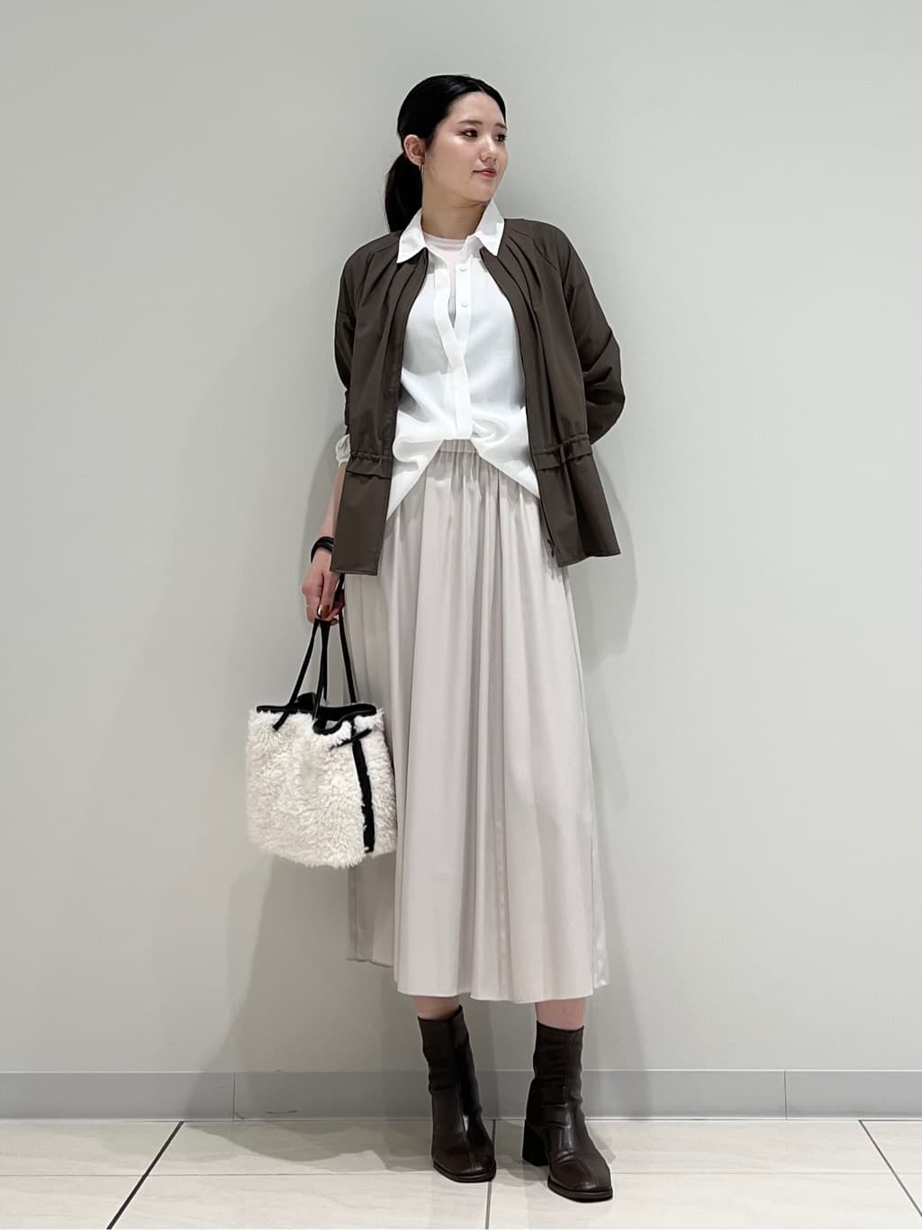 T.Kさんの「INDIVI｜ストレッチシアーロングTシャツ」を使ったコーディネート