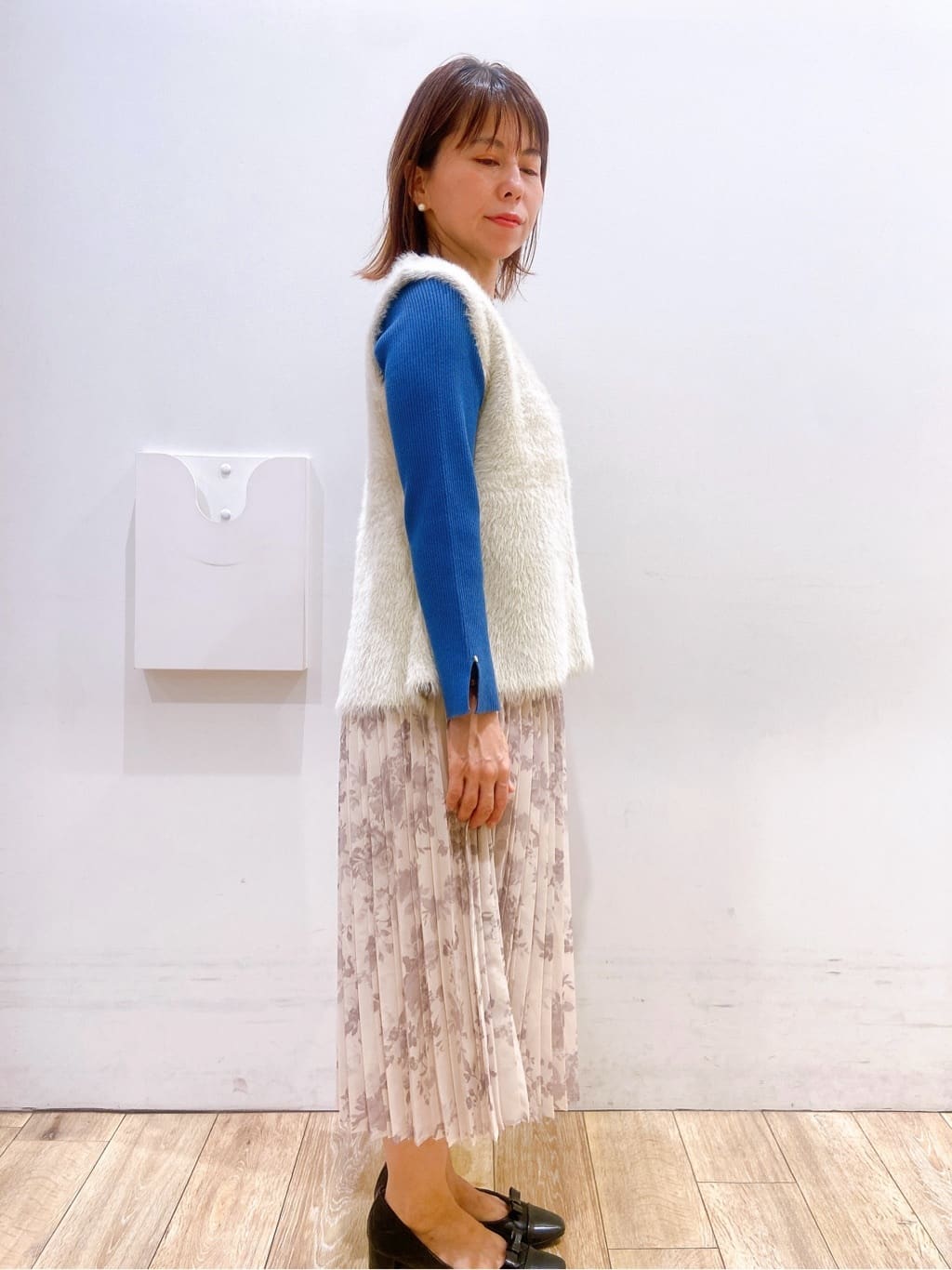 YUKOさんの「index｜《andGIRL掲載》フェザーペプラムジレ【洗濯機OK／抗ピル】」を使ったコーディネート