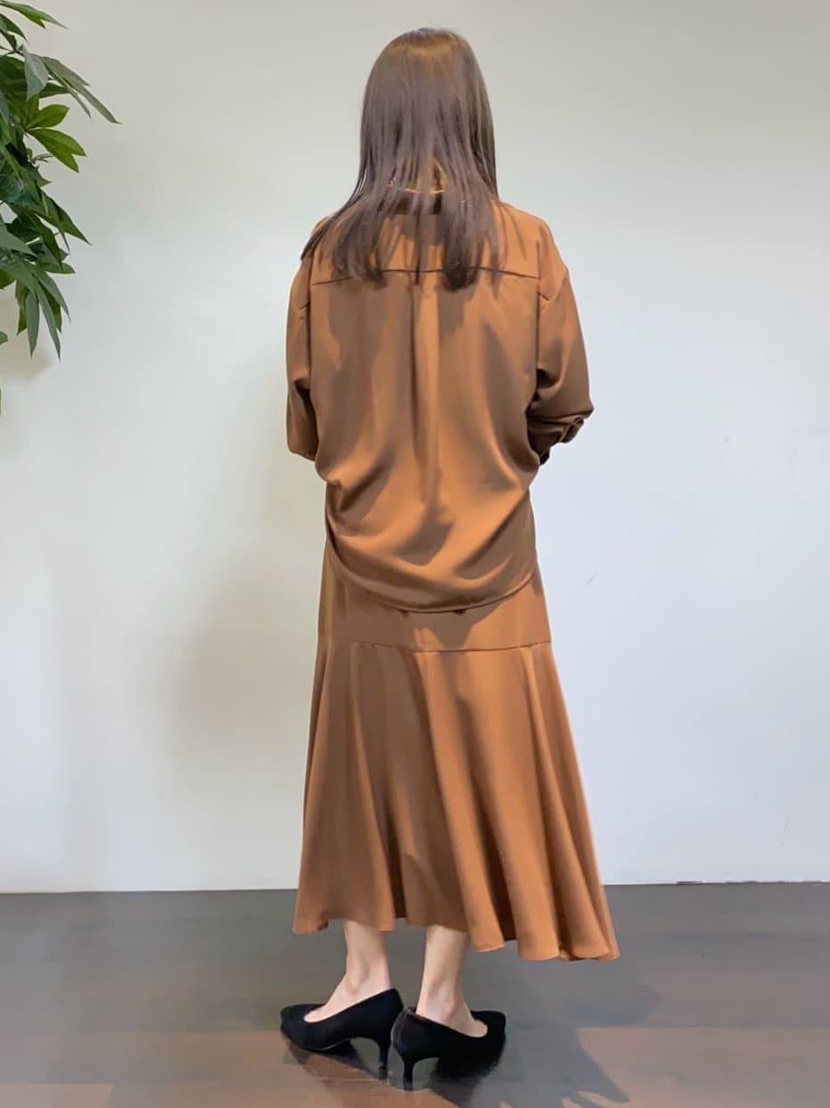 tomoさんの「UNTITLED｜【セットアップ可/スキッパー/ゆったり】リラクパウダーシャツ」を使ったコーディネート