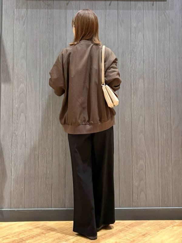 meiさんの「SHOO･LA･RUE｜【洗濯機可/S-LL】さっと羽織れる 軽量リブブルゾン」を使ったコーディネート