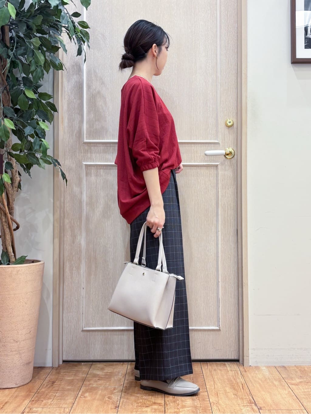 なみさんの「SHOO･LA･RUE｜【S-LL/7分袖】ゆるシルエットが心地よい ドルマントップス」を使ったコーディネート