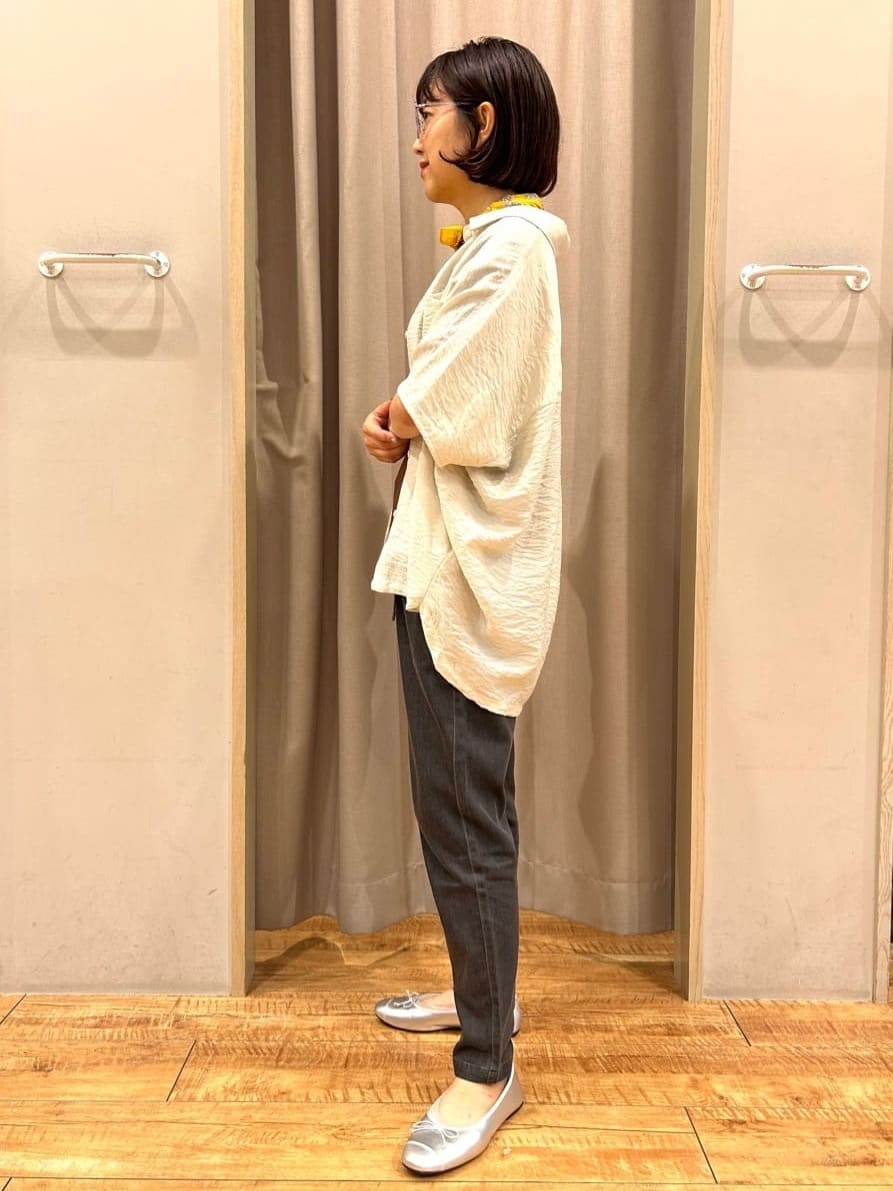 じゅのさんの「SHOO･LA･RUE｜【洗える/S-LL/5分袖】1枚でも羽織としても。さらさらドレープシャツ」を使ったコーディネート