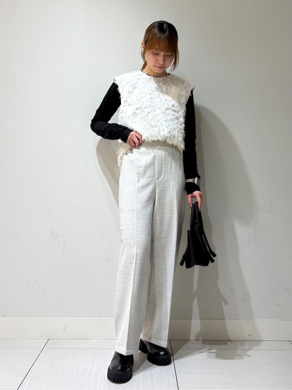 やなぎさんの「DRESSTERIOR｜◆【洗える/リブベロア】シアーリブベロアカットソー」を使ったコーディネート