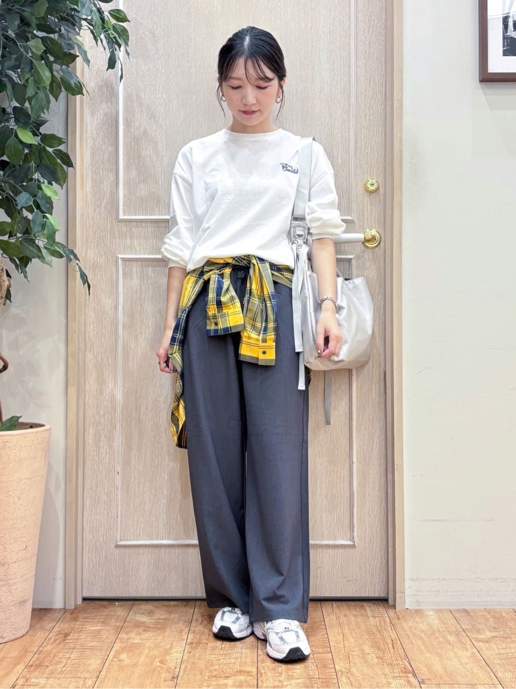 なみさんの「SHOO･LA･RUE｜【洗濯機可/S-LL】程よい抜け感 大人のチェックシャツ」を使ったコーディネート