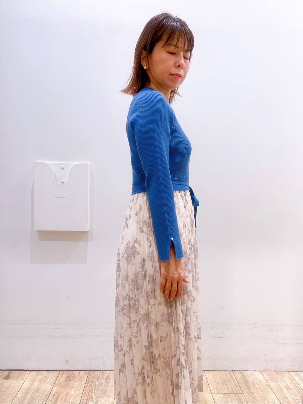 YUKOさんの「index｜《andGIRL掲載》フェザーペプラムジレ【洗濯機OK／抗ピル】」を使ったコーディネート