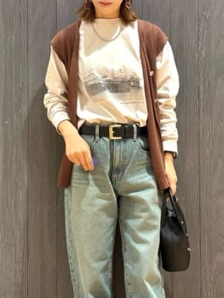 meiさんの「SHOO･LA･RUE｜グラフィックアソート ベーシックロンT」を使ったコーディネート