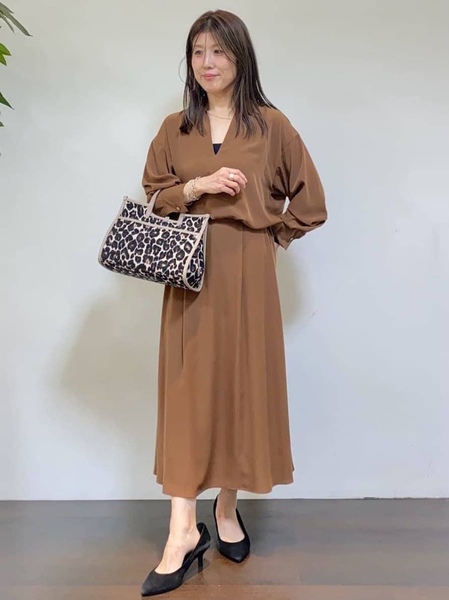 tomoさんの「UNTITLED｜【セットアップ可/スキッパー/ゆったり】リラクパウダーシャツ」を使ったコーディネート