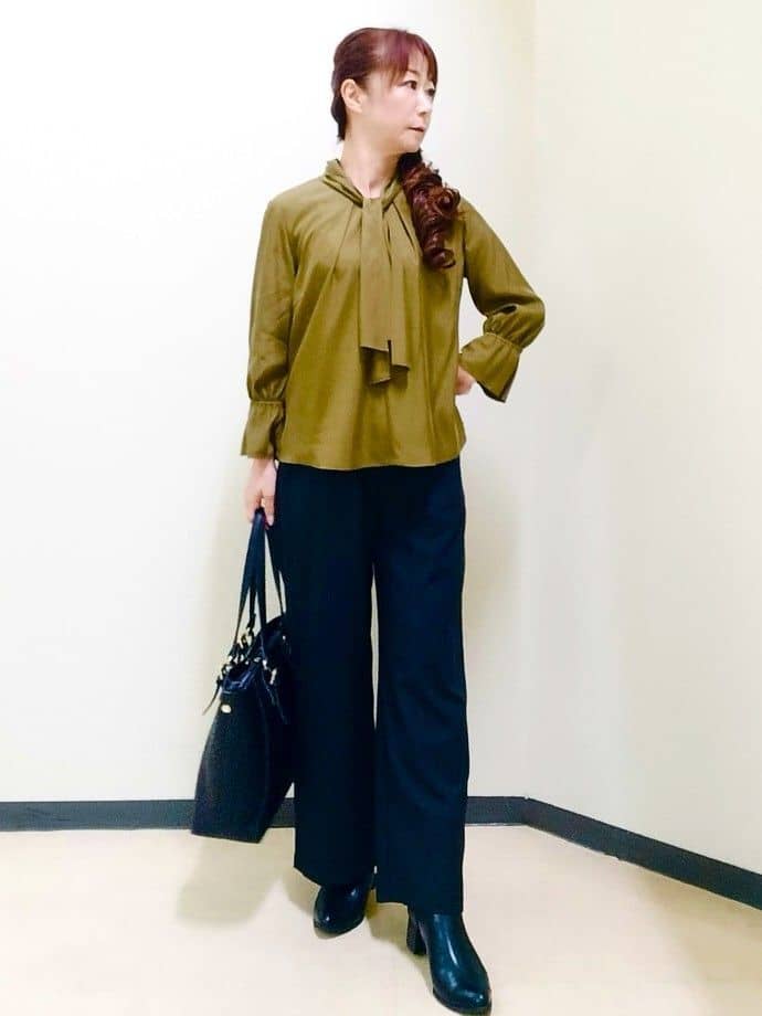 花さんの「Reflect｜【ウエスト総ゴム／セットアップ／単品使いOK◎】ベスト＋ストレートパンツセット」を使ったコーディネート