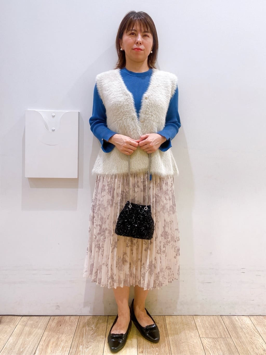 YUKOさんの「index｜《andGIRL掲載》フェザーペプラムジレ【洗濯機OK／抗ピル】」を使ったコーディネート