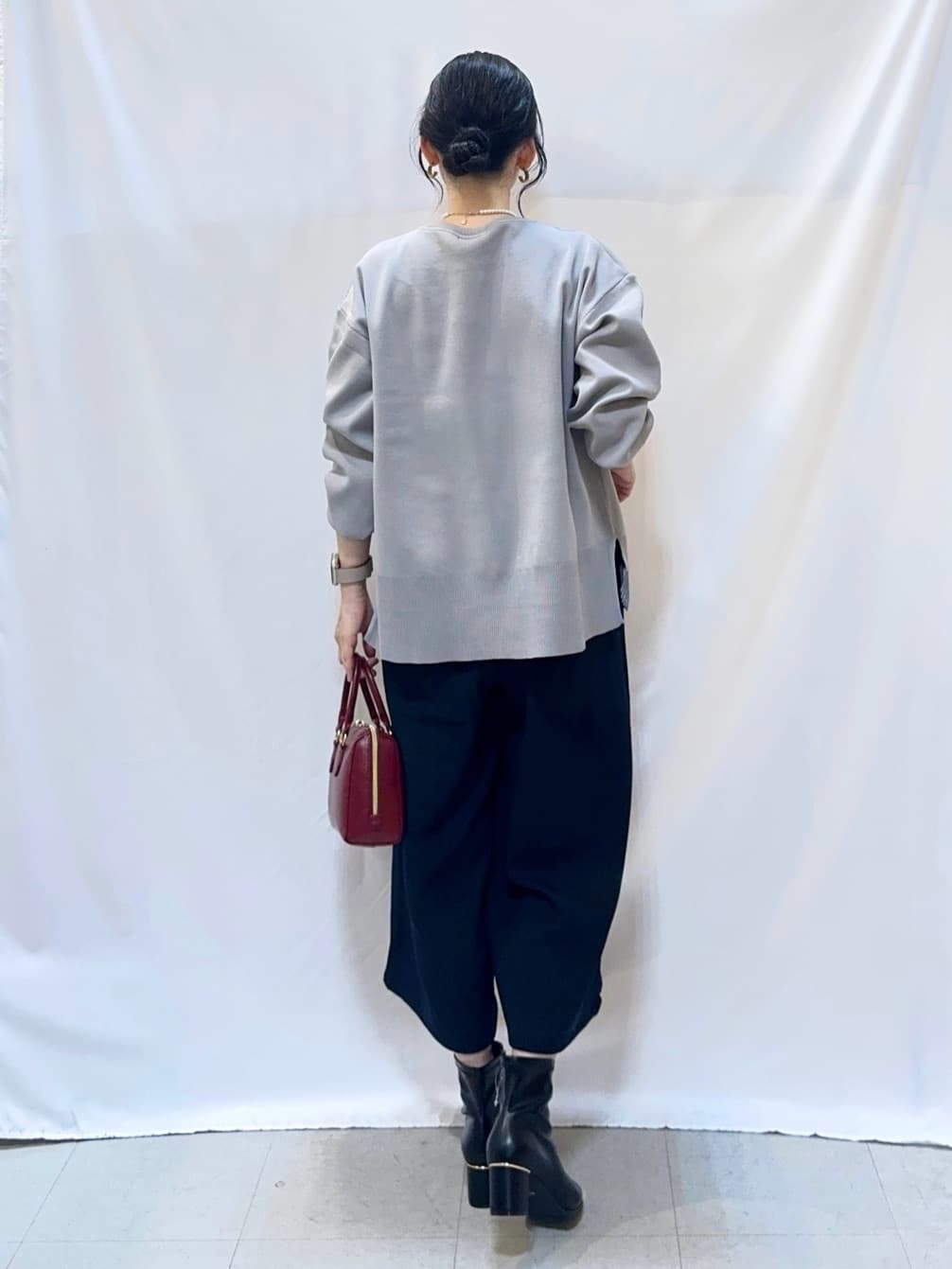 𝐇𝐢𝐫𝐨𝐦𝐢さんの「SHOO･LA･RUE｜ウエストまわりをすっきり魅せる デザインガウチョパンツ」を使ったコーディネート