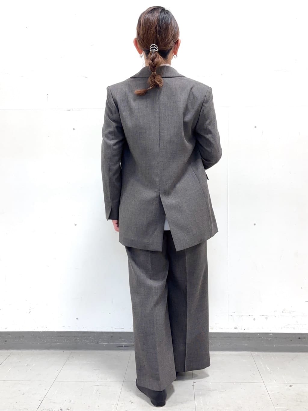keiさんの「Reflect｜【きちんと見え／通勤／セレモニーにおすすめ◎】ドット柄ボウタイブラウス」を使ったコーディネート