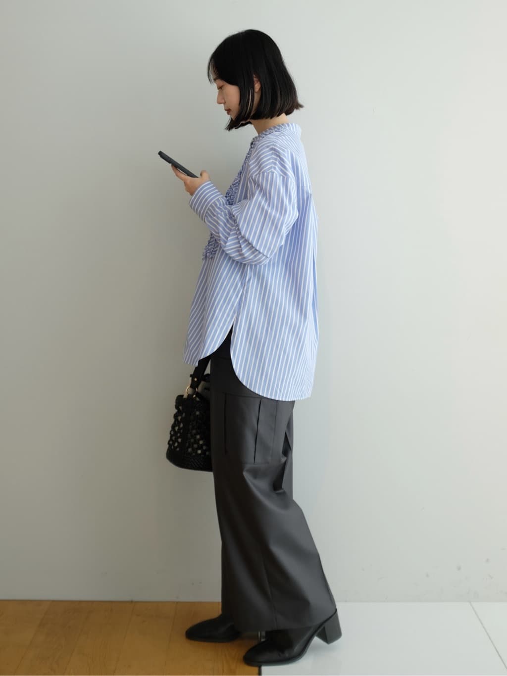 Kishimotoさんの「DRESSTERIOR｜◆ショートブーツ」を使ったコーディネート
