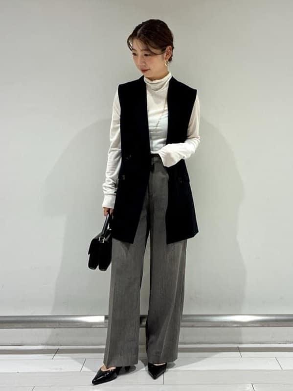 Rinさんの「UNTITLED｜【ハイネック/レイヤード/重ね着におすすめ】トリコットベロア シアーインナー」を使ったコーディネート